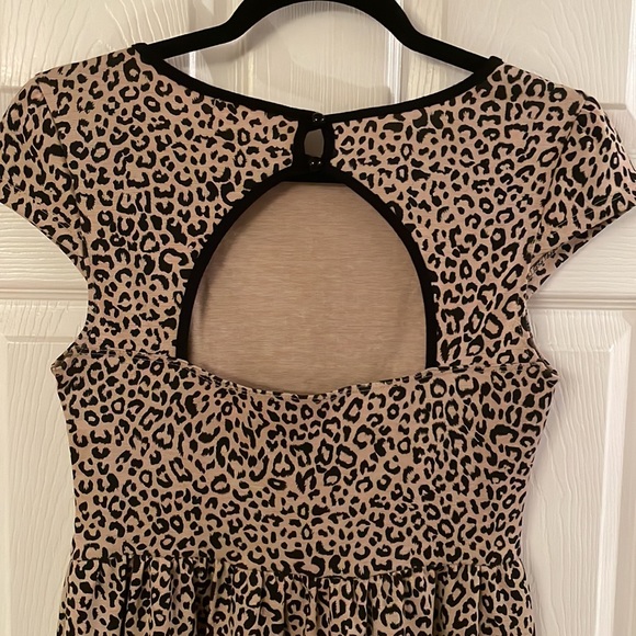 Cheetah dress - Picture 4 of 4